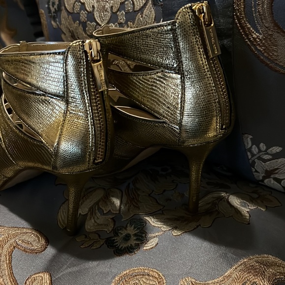 Michael Kors Gold stiletto heels, size 7 Neue - Picture 4 of 8